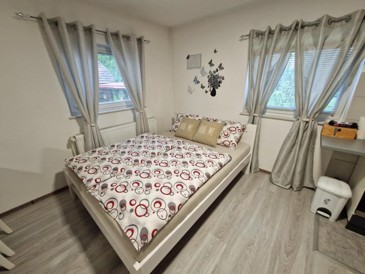 Guesthouse Ella 슬루니 외부 사진